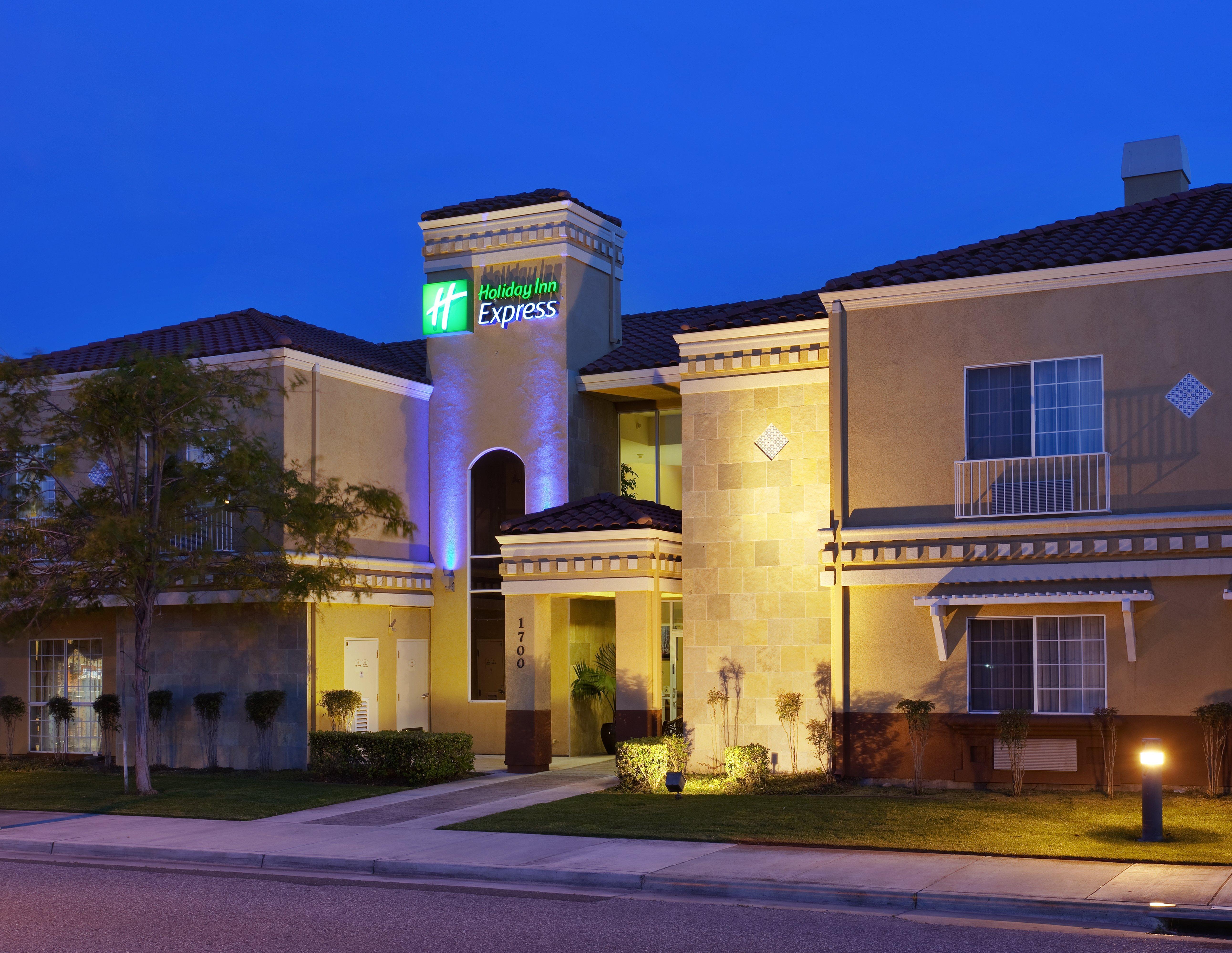 Holiday Inn Express & Suites Santa Clara By Ihg Екстер'єр фото