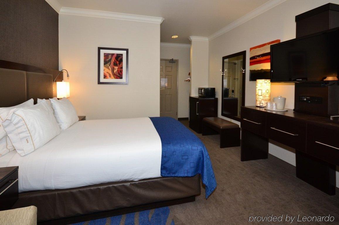 Holiday Inn Express & Suites Santa Clara By Ihg Номер фото