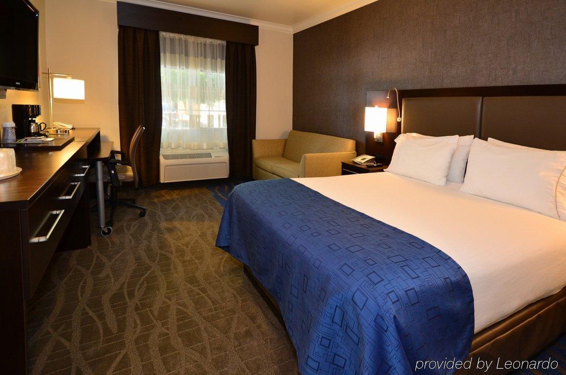 Holiday Inn Express & Suites Santa Clara By Ihg Номер фото